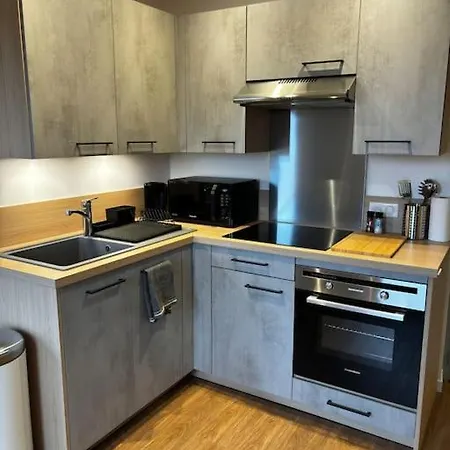 Le Fontaine Aux Portes Du Village Avec Parking Apartment